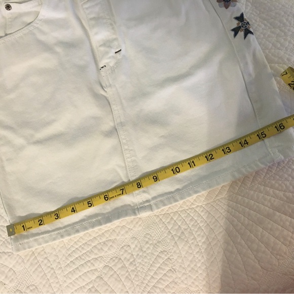 Vintage White Denim Mini - Picture 16 of 16